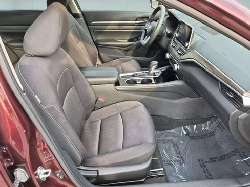 Used 2023 Nissan Altima 2.5 SV FWD image 29