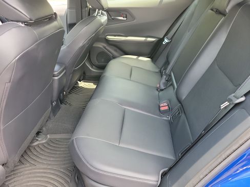 Used 2024 Toyota Prius XLE FWD image 8