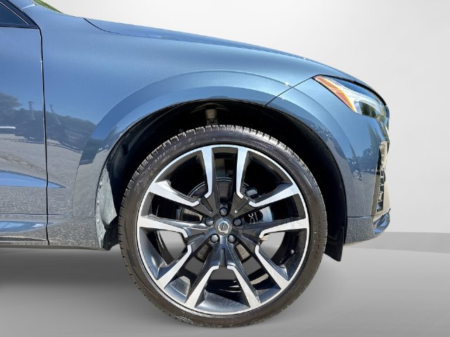 Certified 2024 Volvo XC60 B5 Ultimate w/ Protection Package Premier AWD/4WD image 22