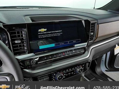 New 2026 Chevrolet Silverado 1500 High Country AWD/4WD image 13