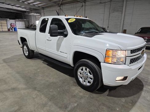 Used 2013 Chevrolet Silverado 2500 LT w/ Z71 Appearance Package AWD/4WD image 22