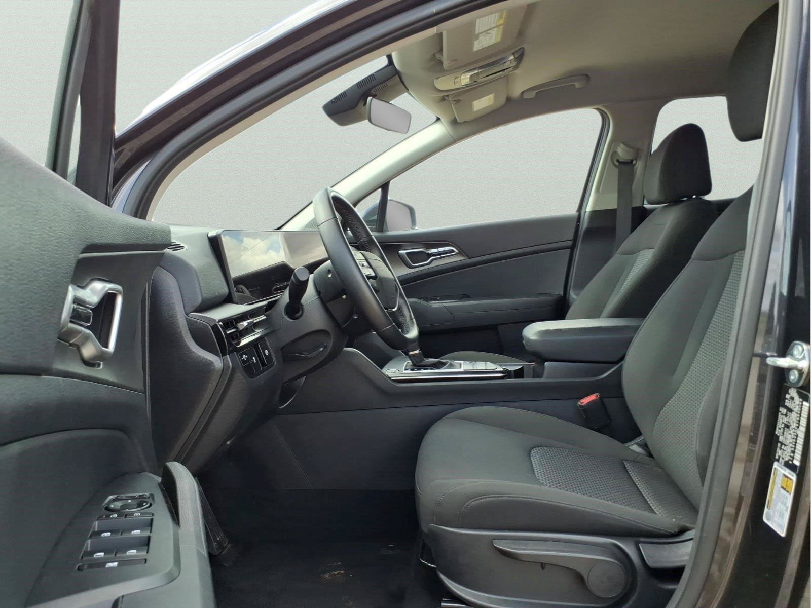 Used 2026 Kia Sportage LX FWD image 16