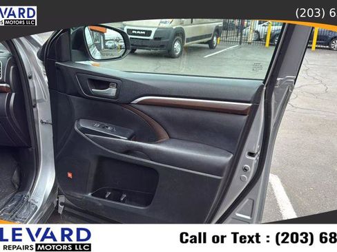 Used 2016 Toyota Highlander Limited image 41