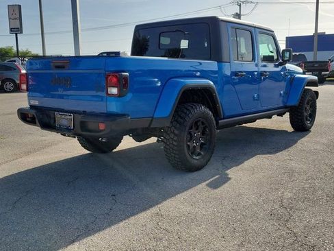 Used 2023 Jeep Gladiator Sport AWD/4WD image 6