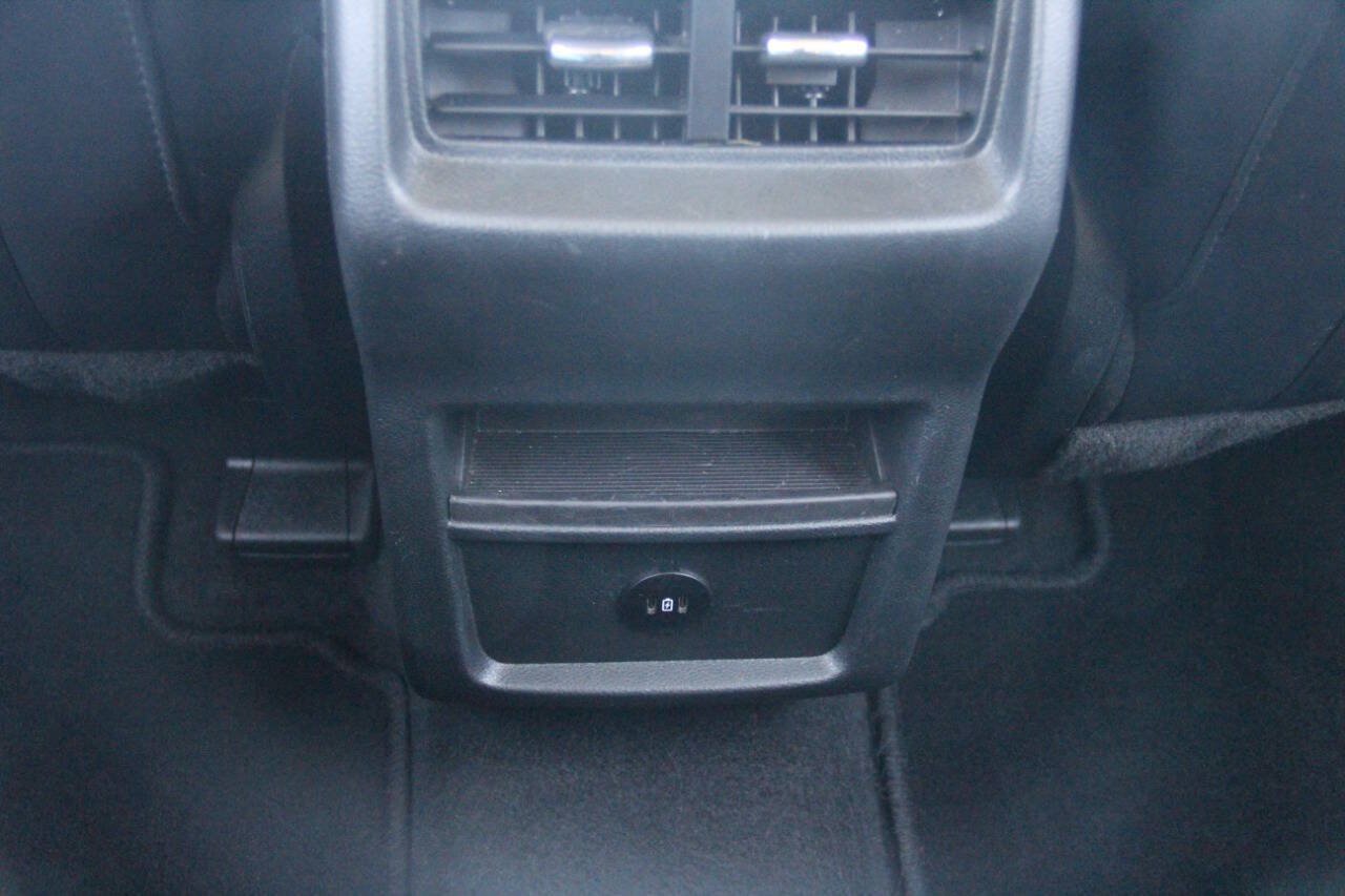 Used 2024 Ford Edge SEL AWD/4WD image 13