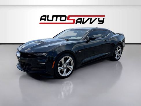 Used 2019 Chevrolet Camaro SS RWD image 3