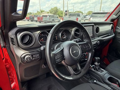Used 2022 Jeep Gladiator Sport AWD/4WD image 18