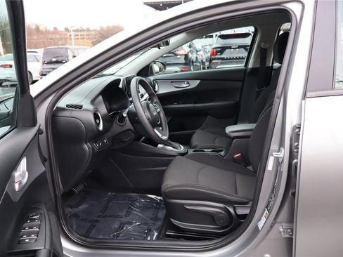 Used 2022 Kia Forte LXS w/ LXS Technology Package image 14