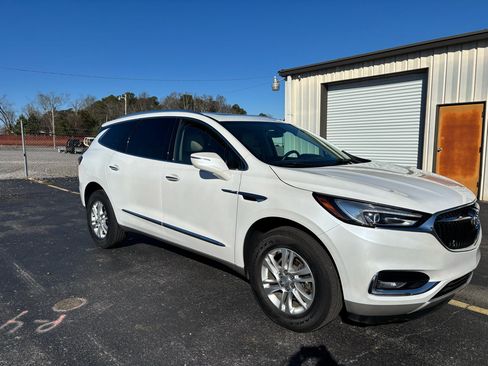 Used 2020 Buick Enclave Essence w/ Sound and Sites Package image 14