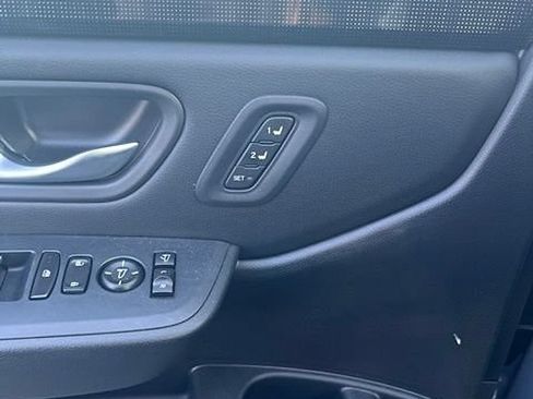 Used 2025 Honda Pilot Elite image 19