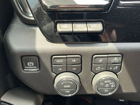 Used 2025 Chevrolet Silverado 2500 ZR2 w/ Technology Package AWD/4WD image 16