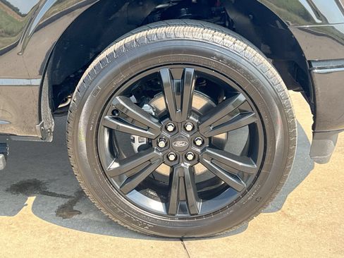 Used 2024 Ford F150 Lariat w/ Equipment Group 502A High AWD/4WD image 10