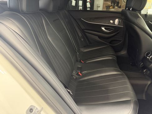 Used 2020 Mercedes-Benz E 350 Sedan w/ Parking Assistance Package image 29