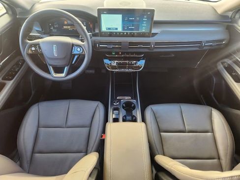 New 2026 Lincoln Corsair Premiere image 11