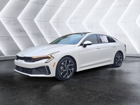 Used 2025 Kia K5 EX image 1