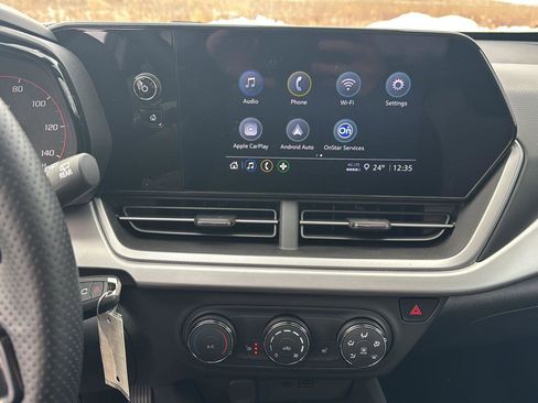 Used 2024 Chevrolet Trax RS w/ Driver Confidence Package image 15