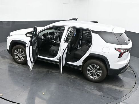 Used 2025 Chevrolet Equinox LT image 61