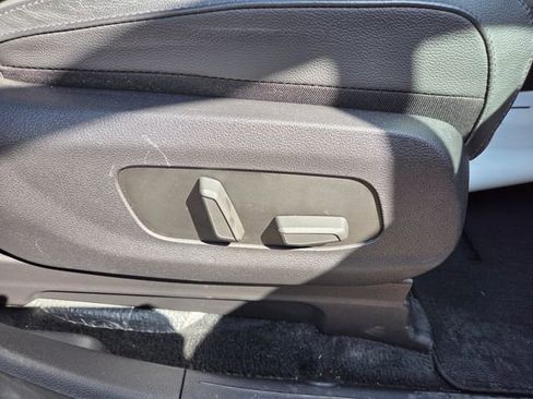 Used 2024 Kia Carnival SX Prestige image 43