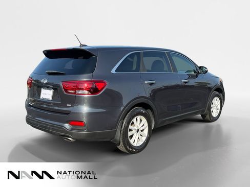 Used 2019 Kia Sorento FWD image 5