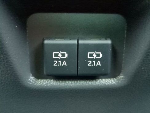 Used 2019 Toyota RAV4 XLE w/ Convenience Package image 18