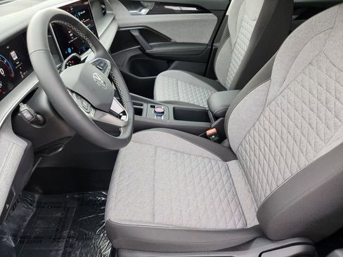 New 2026 Volkswagen Tiguan S AWD/4WD image 4