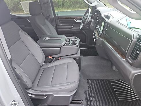 Used 2024 GMC Sierra 1500 Elevation image 33