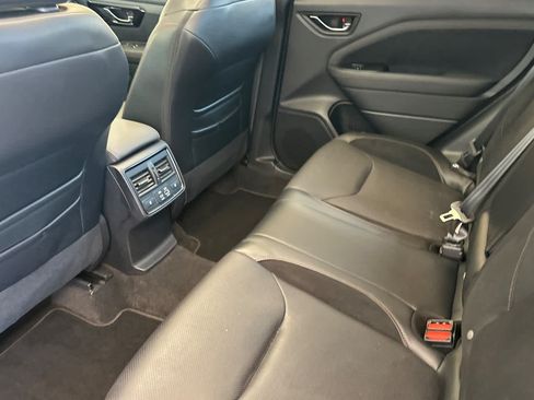 Used 2026 Subaru Forester Touring AWD/4WD image 12