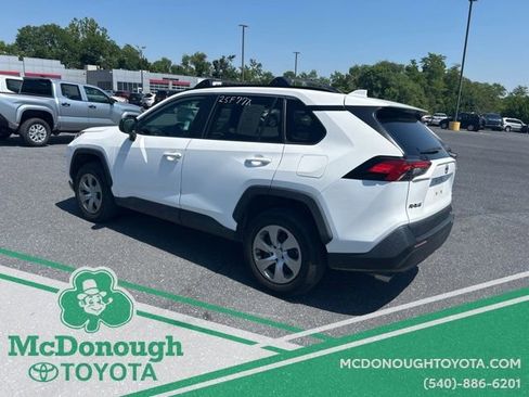 Used 2021 Toyota RAV4 LE AWD/4WD image 2