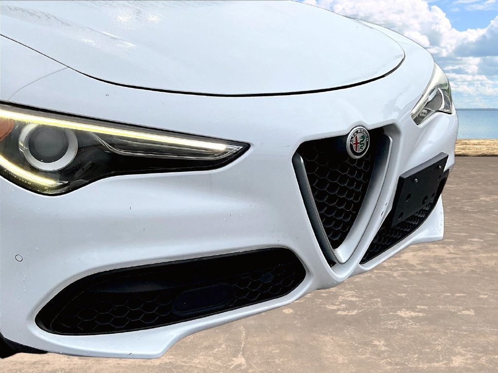 Used 2019 Alfa Romeo Stelvio Ti Sport w/ Quick Order Package 22S Sport AWD/4WD image 33