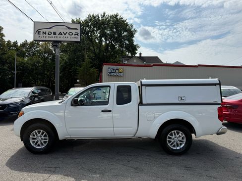 Used 2019 Nissan Frontier SV image 4