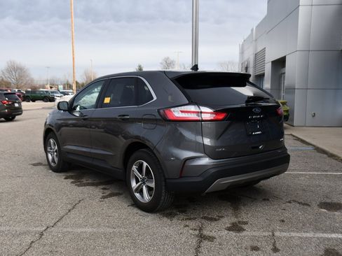 Used 2022 Ford Edge SEL w/ Convenience Package image 4