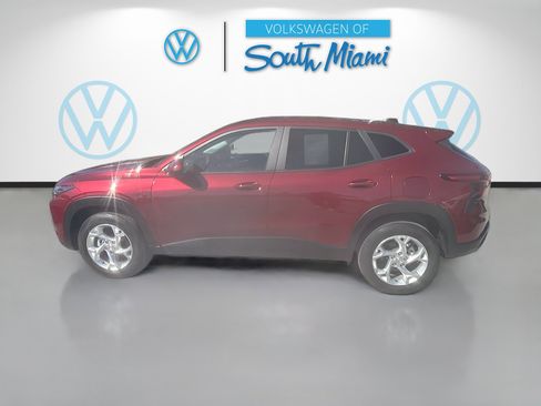 Used 2024 Chevrolet Trax LS w/ LS Convenience Package FWD image 4