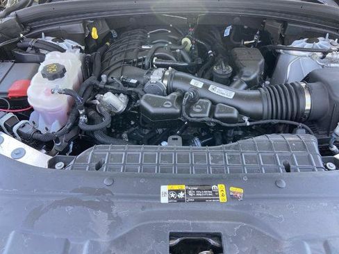 Used 2023 Jeep Grand Cherokee Altitude AWD/4WD image 25