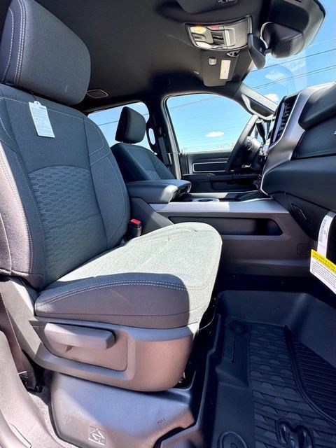 New 2027 RAM 3500 Big Horn AWD/4WD image 14