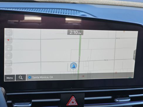 Certified 2025 Hyundai Elantra Limited image 24