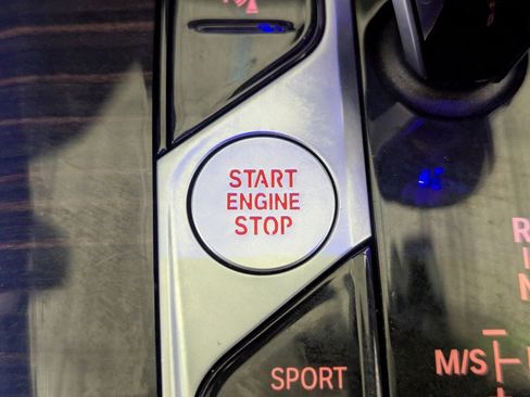 Used 2021 BMW X5 xDrive40i w/ M Sport Package image 43