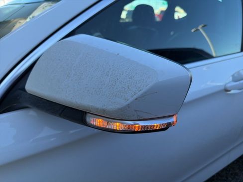 Used 2016 Chevrolet Impala LT w/ Convenience Package image 12