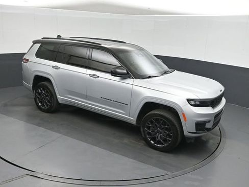 Used 2023 Jeep Grand Cherokee L Summit AWD/4WD image 32