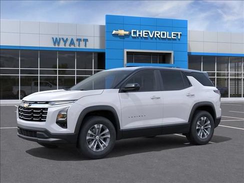 New 2026 Chevrolet Equinox LT w/ Convenience Package II AWD/4WD image 2