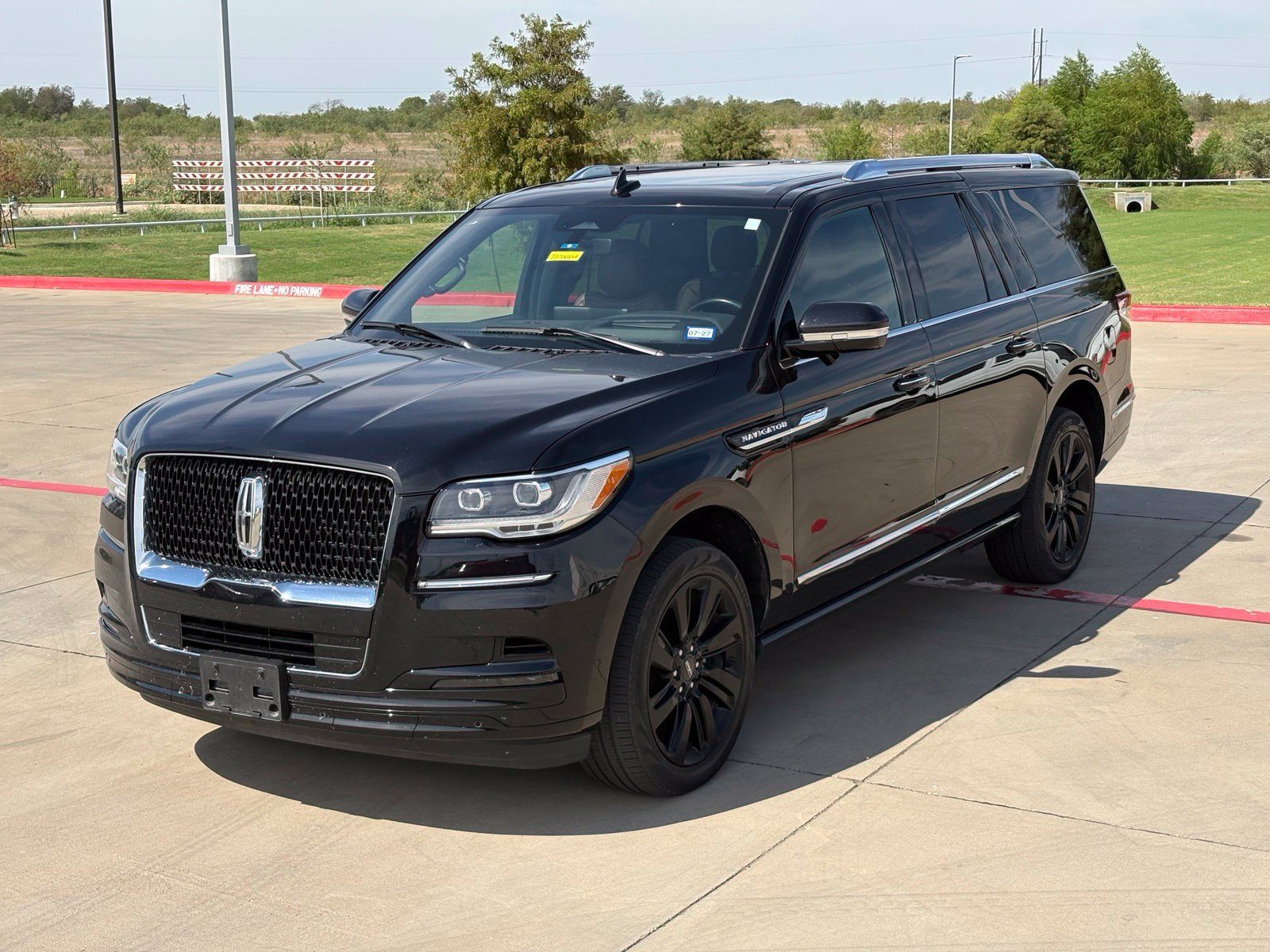 Used 2024 Lincoln Navigator L Reserve AWD/4WD image 12