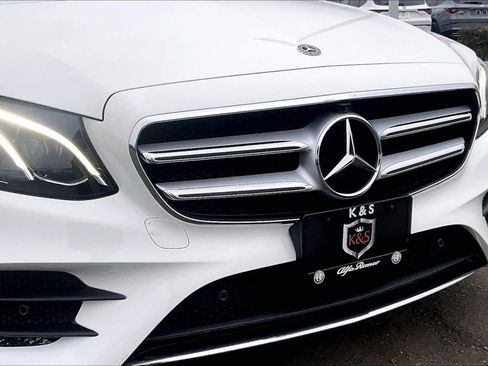 Used 2019 Mercedes-Benz E 300 w/ Premium 1 Package image 27