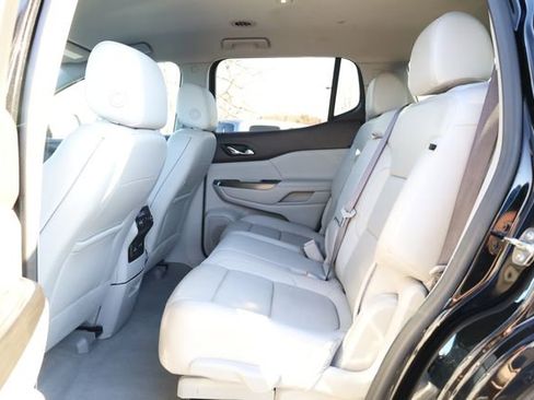 Used 2023 GMC Acadia SLT image 23