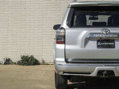 Used 2016 Toyota 4Runner Limited image 49