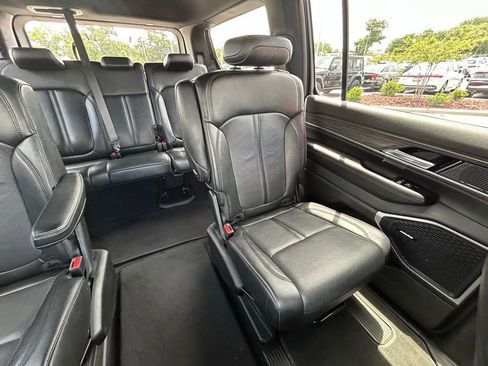 Used 2024 Jeep Wagoneer Series III AWD/4WD image 14