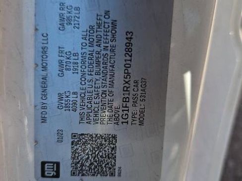 Used 2023 Chevrolet Camaro LT RWD image 13