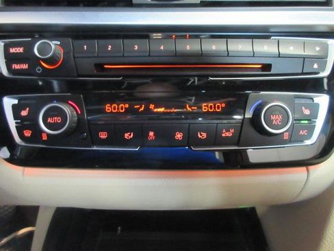 Used 2017 BMW 330i xDrive Sedan w/ Premium Package image 39