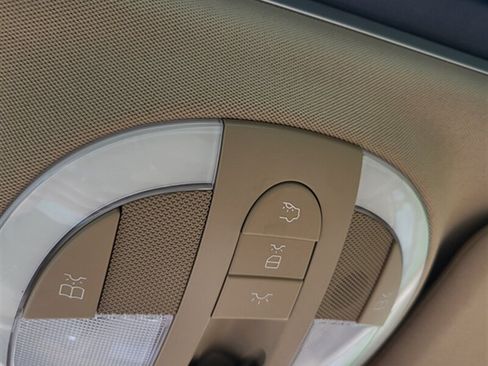 Used 2008 Mercedes-Benz E 350 Sedan image 23
