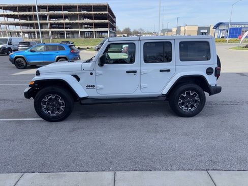 New 2026 Jeep Wrangler Unlimited Sahara AWD/4WD image 2