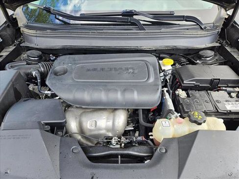 Used 2019 Jeep Cherokee Limited image 22