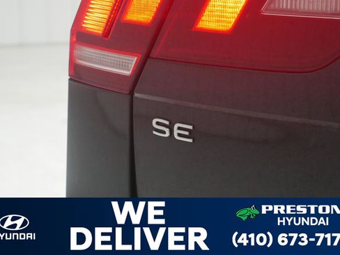 Used 2022 Volkswagen Tiguan SE w/ Panoramic Sunroof Package image 25